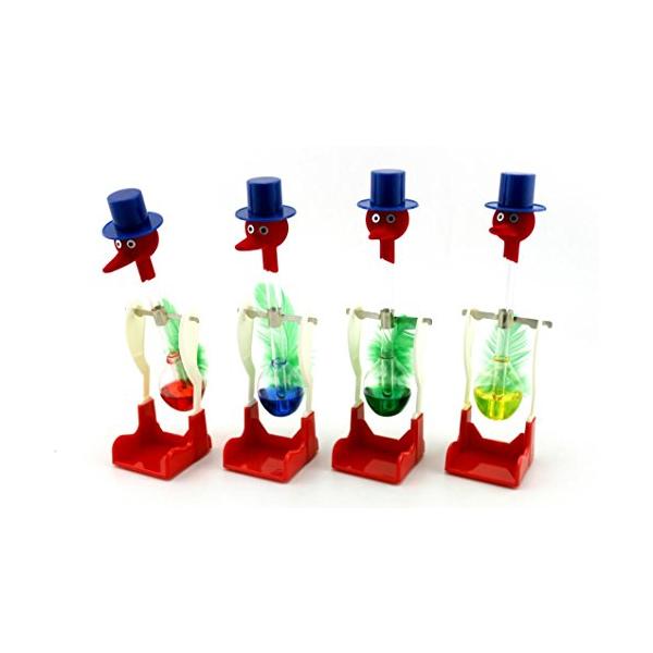 懐かしい水を飲み続ける鳥のおもちゃ「ドリンキングバード」の4色セットです*定番の赤・青に緑と黄色の4色がそろって面白さ満点 サイズ : 約 17cm重量 : 約 70g対象年齢　6歳以上ペット用品:鳥:おもちゃ