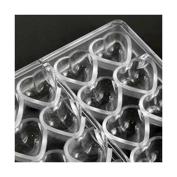 パソコンの方はこのまま下にスクロールすると商品の詳細が確認できます。スマートフォンの方は、↓『商品情報をもっと見る』を押して詳細やサイズの確認ができます。