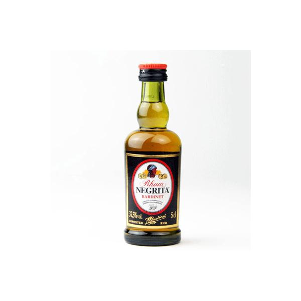 パソコンの方はこのまま下にスクロールすると商品の詳細が確認できます。スマートフォンの方は、↓『商品情報をもっと見る』を押して詳細やサイズの確認ができます。