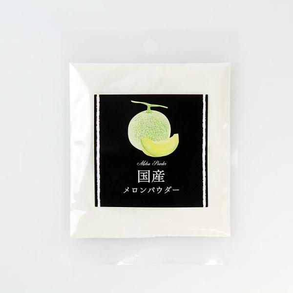 パソコンの方はこのまま下にスクロールすると商品の詳細が確認できます。スマートフォンの方は、↓『商品情報をもっと見る』を押して詳細やサイズの確認ができます。