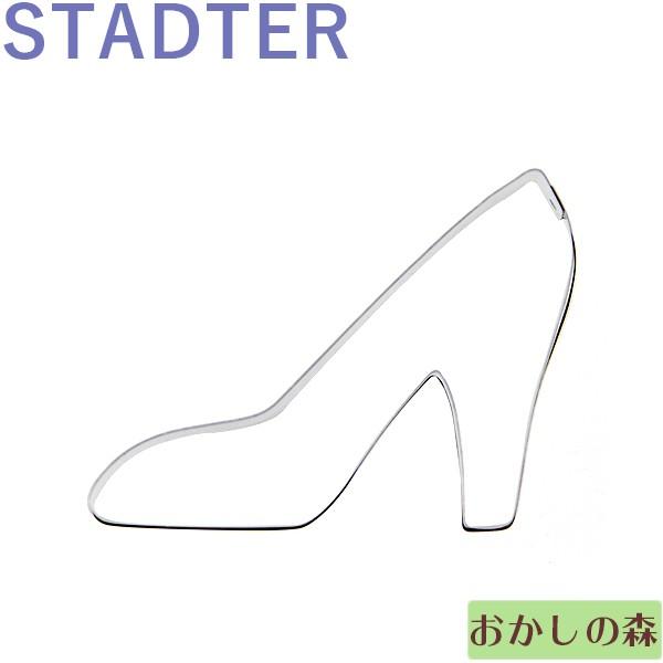 パソコンの方はこのまま下にスクロールすると商品の詳細が確認できます。スマートフォンの方は、↓『商品情報をもっと見る』を押して詳細やサイズの確認ができます。