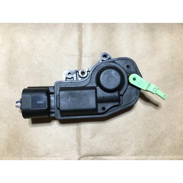 ドア ロック アクチュエーター バックドア ムーヴ L160S ダイハツ