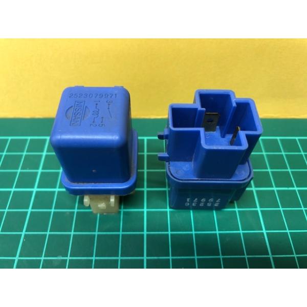 ニッサン リレー 2個 12V 未テスト 車から 25230-79971 2523079971