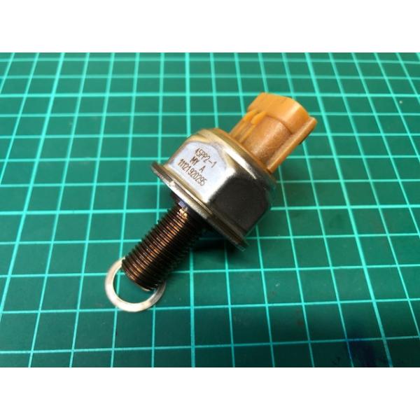 エンジン オイル プレッシャー スイッチ センサー セレナ FC26