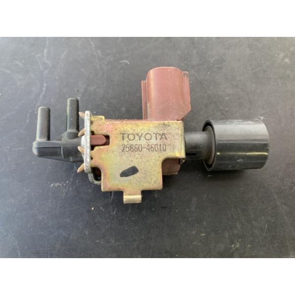 バキューム スイッチング バルブ マークII GX115 トヨタ 25860-46010