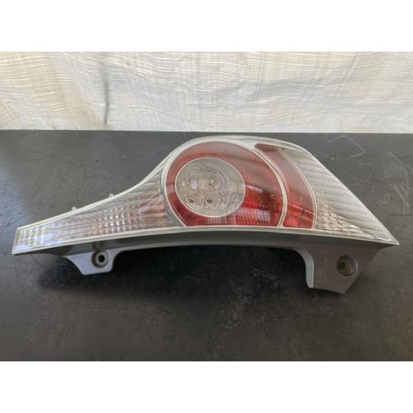 テール ランプ 右 アクア NHP10 トヨタ 81550-52A84 STANLEY 52-252