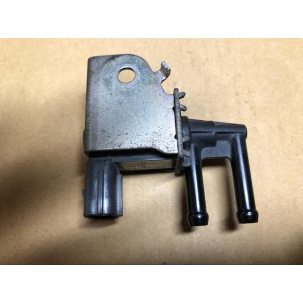 バキューム スイッチング バルブ AZワゴン MJ23S マツダ K6A 1A11-13