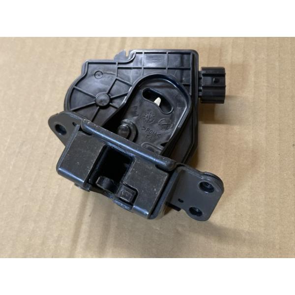 ドア ロック アクチュエーター バックドア 仕入品 ノア ZRR70 トヨタ