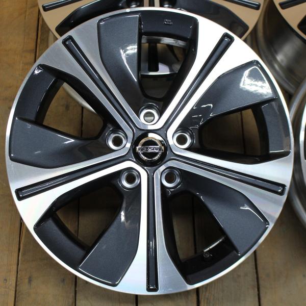 日産キックス純正ホイール4本　新車外し　最終値下げしました 日産（NISSAN） ニッサン キックス Xツートン インテリア エディション