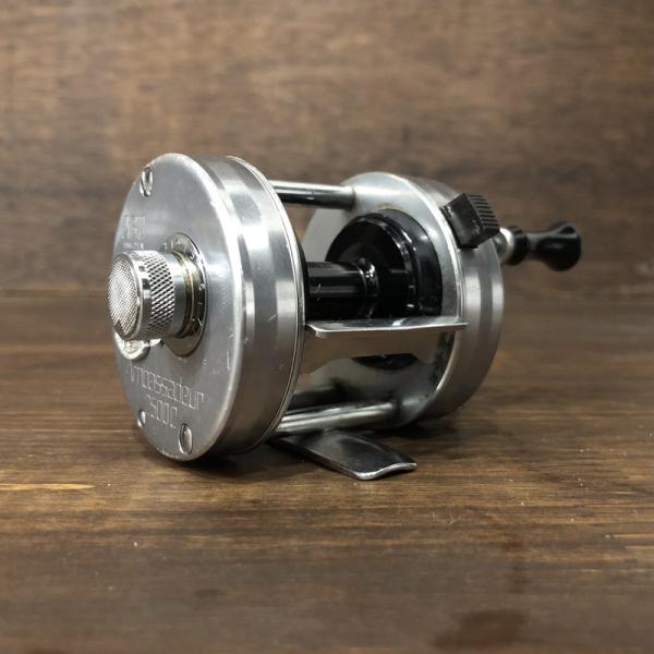 Abu Ambassadeur 2500c 1975年初期モデル アブ アンバサダー 2500c ベイトキャスティングリール Buyee Buyee Japanese Proxy Service Buy From Japan Bot Online