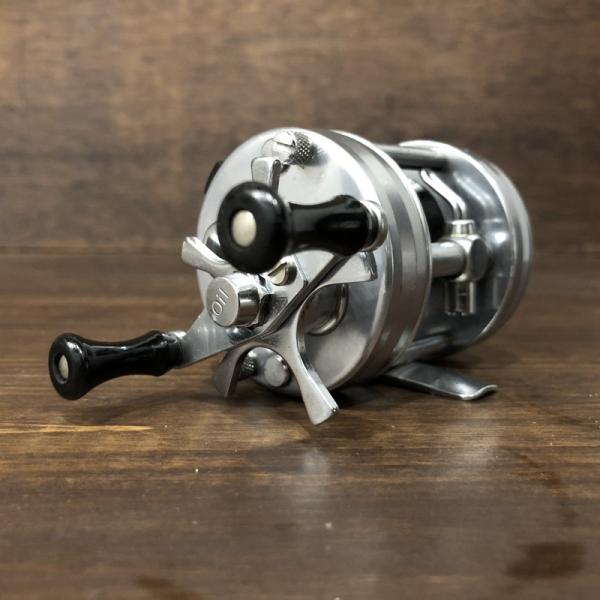 Abu Ambassadeur 2500c 1975年初期モデル アブ アンバサダー 2500c ベイトキャスティングリール Buyee Buyee Japanese Proxy Service Buy From Japan Bot Online