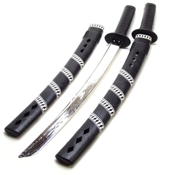 【商品名】日本刀 大【12個セット】【商品サイズ】 本体サイズ：H600×W70×D40mm パッケージサイズ：H630×W80×D45mm 【色】1色【注意事項】こちらの商品は業務用商材の為、不良品が出たとしても返品・交換・返金は一切出来...