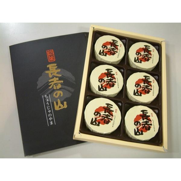 きめ細やかなお餅の入った小倉羊羹。冷やしてお召し上がり頂きますと一層おいしくなります。名称/菓子原材料名/砂糖（国内製造）、小豆（北海道産）、水飴、もち粉（秋田県産）、寒天、食塩／トレハロース内容量/6個保存方法/直射日光、高温多湿をお避け...