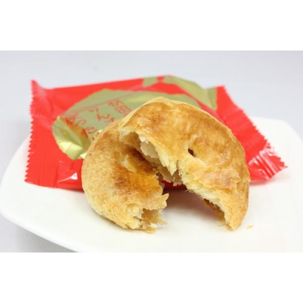 当店スタッフオススメ！「りんごがたくさん詰まっていて食べ応え十分！！シャリシャリの食感もよくお土産に最適！」名称/菓子原材料名/りんご（秋田県産）、小麦粉、マーガリン、砂糖、白いんげん豆、水飴、バター、卵、麦芽エキス、レモン果汁、葛粉、澱粉...