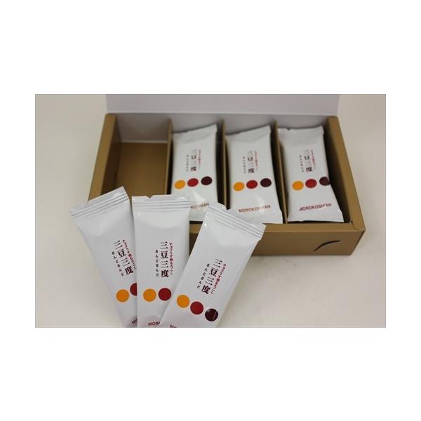 もろこしに苺パウダーを入れ、きなこ風味のホワイトチョコでコーティング、もろこしの「小豆」、チョコレートの「カカオ豆」、丹波の「きなこ黒豆」の3つの豆を使いました。名称/チョコレート菓子原材料名/上白糖（国内製造）、あずき粉（小豆（北海道産、...