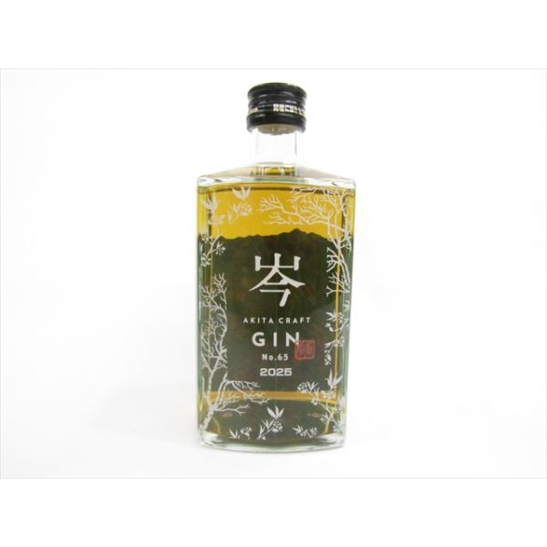 秋田の山に自生する和ハーブでもある「クロモジ」をキーボタニカルとし、割水にほのかに甘みのある「白樺樹液」を加えて仕上げたコンパウンドジンです。クロモジ由来の爽やかな香りと、白樺樹液が醸し出す柔らかな味わいが特徴。ソーダ割りなどで清涼感が感じ...