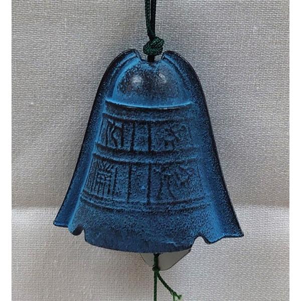 本体サイズ：高さ約5cm×幅約5.8cm×奥行き約4.2cm※幅と奥行きは下部の最長部を測っています。※箱にすり傷、汚れ等の傷みがあります。付属の短冊はへこみ、ヨレ、汚れがあります。あらかじめご了承ください。