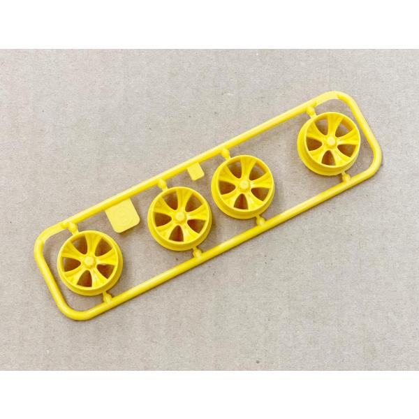 ミニ四駆中径ローハイトホイール（Aスポークタイプ）イエローのホイールばら売り単品販売です。「コスモソニック」に採用されています。