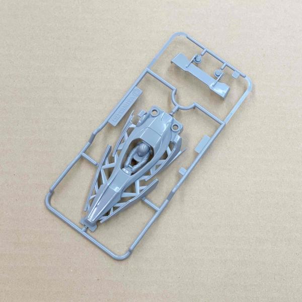 「クロススピアー 01」に採用されているボディの単品販売です。※運転席のキャノピーパーツ（風防パーツ）は別売りです。