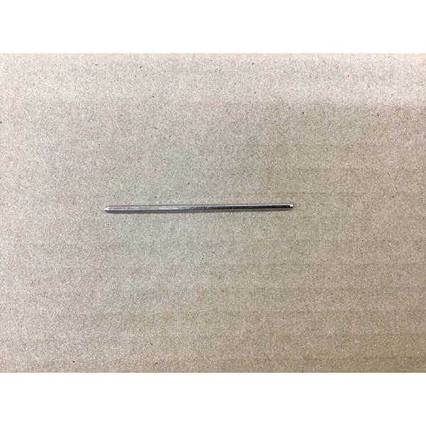 ミニ四駆キットに付属している７２ｍｍノーマルシャフトです。