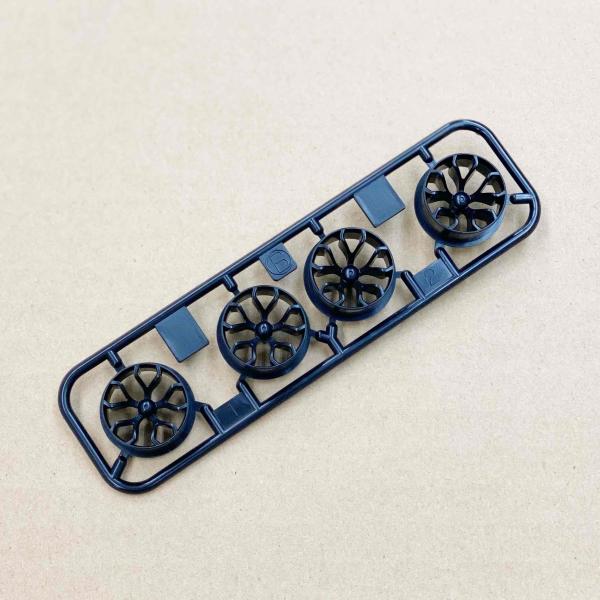 ミニ四駆中径ローハイトホイール（Yスポークタイプ）ブラックのホイールばら売り単品販売です。「ライキリ ピンクスペシャル」などに採用されています。