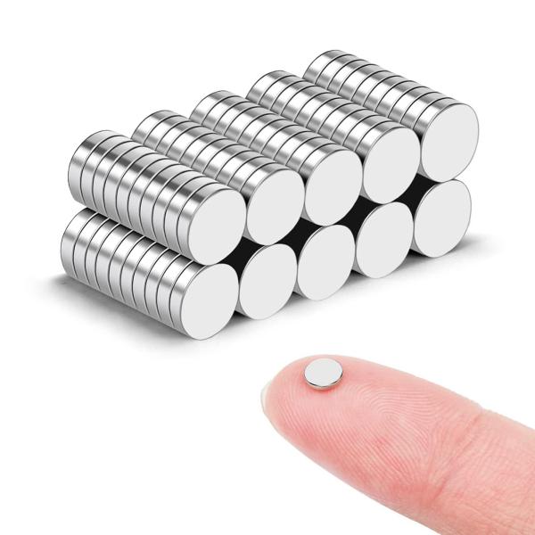 ☆収納ケース付きの強力磁石☆ サイズが小さいですが、驚くほどの磁力を発揮できます。きれいな外観、信じらない超強力磁石、薄く小さな磁石でプリント用紙約12枚を簡単に引き付けれます。鉄製品の表面で、いろいろな物、ポスター、写真、ステッカー 自作...