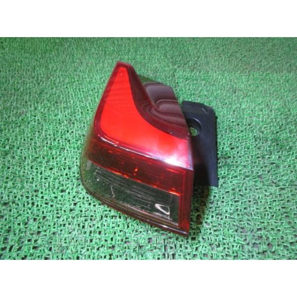 レクサス UX 6AA-MZAH10 左テールランプ 81561-76320 51561-76321 