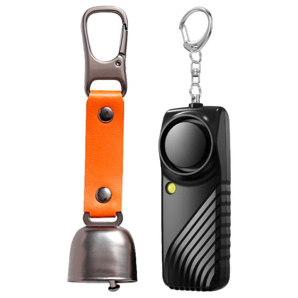 登山やハイキング、夜道の通勤通学に役立つ熊鈴と防犯ブザーの携帯用安全2点セットです。熊鈴は消音マグネット式で、鳴らす／止めるをワンタッチで切り替え可能。山道ではしっかり音を鳴らし、街中では静かにできる便利な仕様です。PUレザーベルトとPVD...