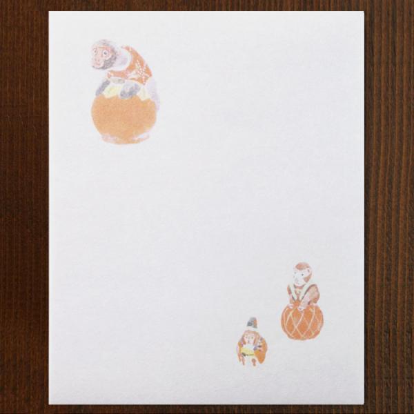 猿にまつわる郷土玩具を描いた縁起の良い懐紙です。やや薄手の和紙に、透明感のある水彩画を印刷しています。来客の際、お茶菓子などに一枚敷くだけでおもてなしになります。同じ柄30枚入です。懐紙とは和紙を重ねて二つ折りにしたものです。元は、その名の...