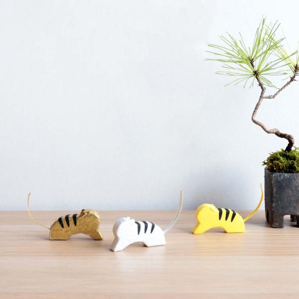   a u a_ { rO  CeA medetaya modern u Ƃ 3FZbg/lR|XΉ