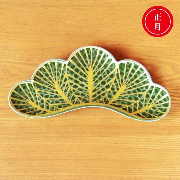 【在庫セール】正月 食器 前菜皿 和食盛り皿 25cm 和食器 縁起物 松葉 有 正月 食器 前菜皿 和食盛り皿 25cm 和食器 縁起物 松葉 有田焼 幸松葉