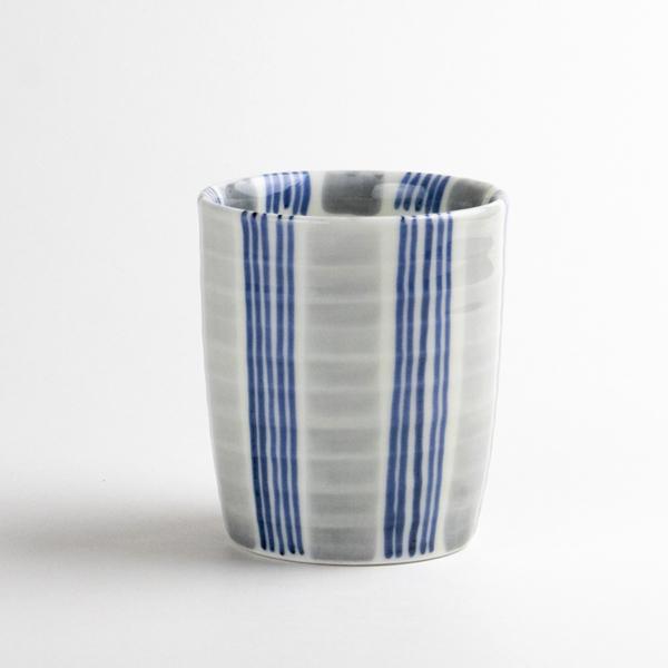 【サイズ】 口径7.5cm×高さ8.5cm ◇ 有田焼・波佐見焼の湯呑み茶碗（日本製） ◇ 陶磁器製（陶器 または磁器） ◇ プレゼント ギフトなど贈答品にも対応いたします