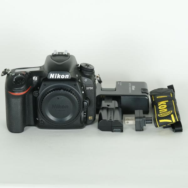 Nikon D750 ボディ（シャッター回数6,000回以下／美品） 良品 | シャッター数81,980回｜注意事項あり] Nikon D750 [ボディ