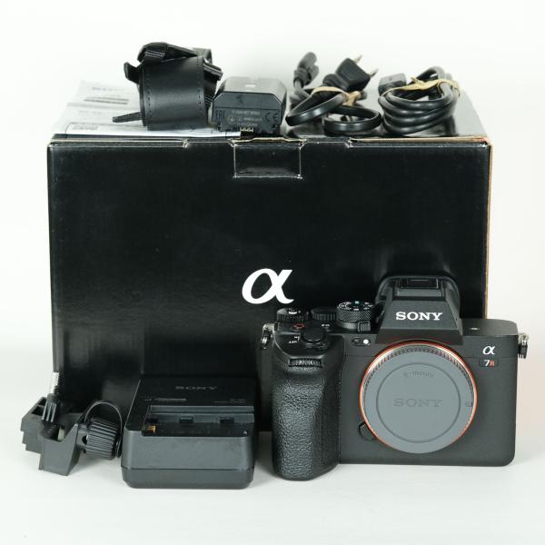 良品 | シャッター数33,900回] SONY α7R V（ILCE-7RM5） Eマウント