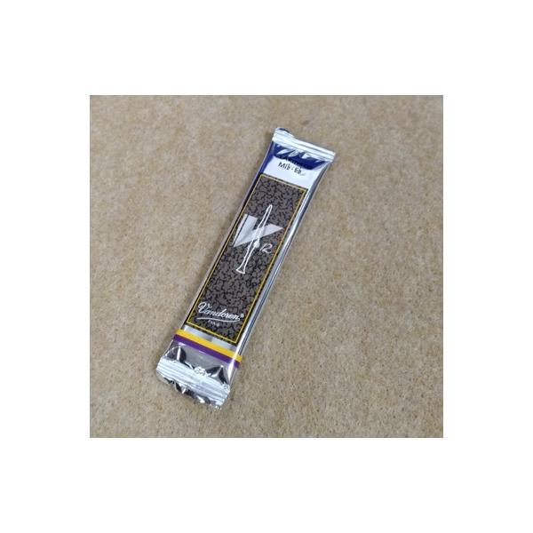 バンドレン V12 シリーズクラリネット奏者にはおなじみのリードです。一度に5枚までご注文いただけます。