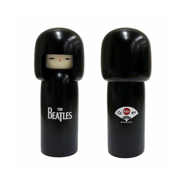 日本の伝統工芸品であるこけしの始まりは江戸時代。心身回復、五穀豊穣、子どもの成長などを願う気持ちを形にして作られてきたと言われています。卯三郎こけしは群馬県榛東村にある創作こけし工房です。卯三郎こけしは木目や木肌を活かし形状にとらわれない自...