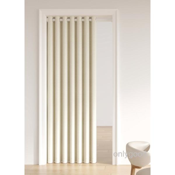 高品質な素材ポリエステル　柔らかな厚手の素材感のしっかりした生地、色も落ち着いで、高級感があります。ポリエステルの生地ですが、一年中にも使えます。★★★★★タッセルカラーがランダムに★★★★★省エネ厚手で冷房率向上、夏は断熱カーテン?冬は防...