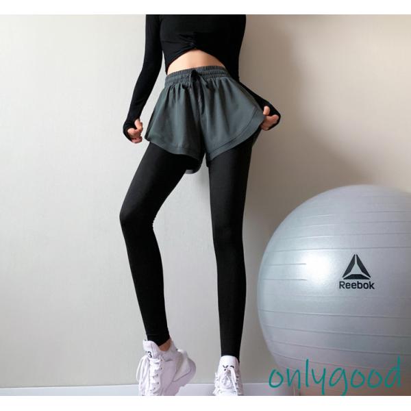 ■商品説明■ショートパンツとレギンスが一体になっており重ね着いらず。ほど良いホールド感のあるウエストは気になるウエスト周りをカバーしてくれます。すぐれた速乾性と、機能性の高い素材を使用。程よいフィット感とリラクシーな穿き心地で様々なポーズに...