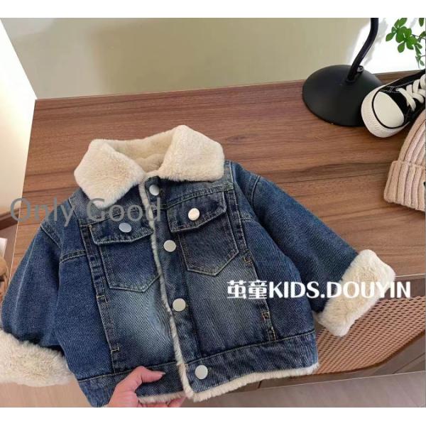 セット内容：ジャケットカラー：ブルー素材：ポリエステルサイズ：80-90-100-110-120-130cm*サイズ表を参考してお願いします。商品説明：裏起毛のかっこいいデニムジャケットコートです暖かくスマートなシルエットがオシャレ女の子に...