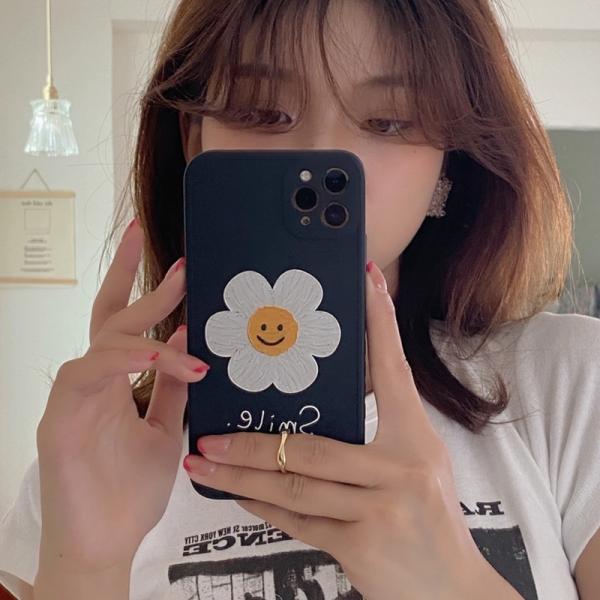 Iphone13 ケース 韓国 いいね スマイル デイジー 花 ニコちゃん シンプル お揃い かわいい カバー Iphone Se2 Se3 7 11 12 12mini 12promax セレクトショップ オンリーユー 通販 Yahoo ショッピング