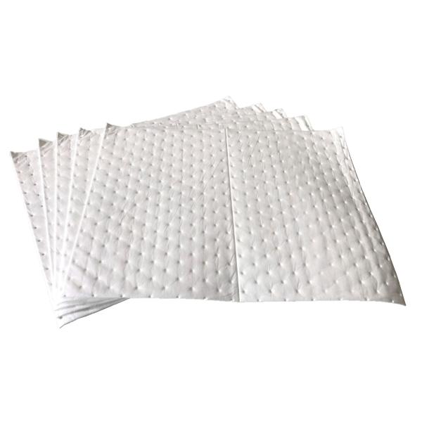 オイル吸着マット（100枚入）サイズ：約40cm×50cm×4ｍｍ吸収量：1枚あたり約1．2リットル　　材　質：ポリプロピレン100%中国製厚手で吸着能力に優れています真ん中に切れ目が入っており、半分の大きさで使用可能機械メンテナンス・自動...