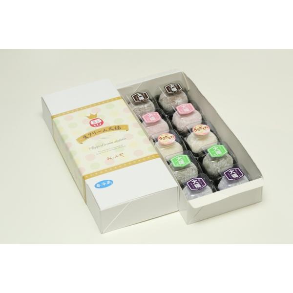 ＜特徴＞今までにない新しい大福。餅＋餡の今までの大福に生クリームをプラスした、新食感。もちもちの生地の後に訪れる、とろけるようなクリーミーな味わいが特徴。いちご・ブルーベリー・カフェオレ・抹茶・チーズの５つの味が楽しめます。＜おすすめの食べ...