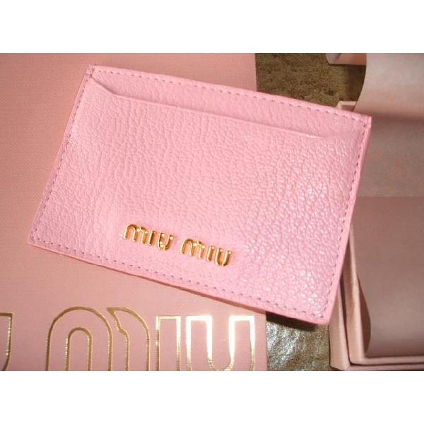 新しいエルメス ｍｉｕ ｍｉｕ ５ｍ０２０８ カード パスケース マドラス ミュウミュウ カード パスケース Madras 財布 帽子 ファッション小物