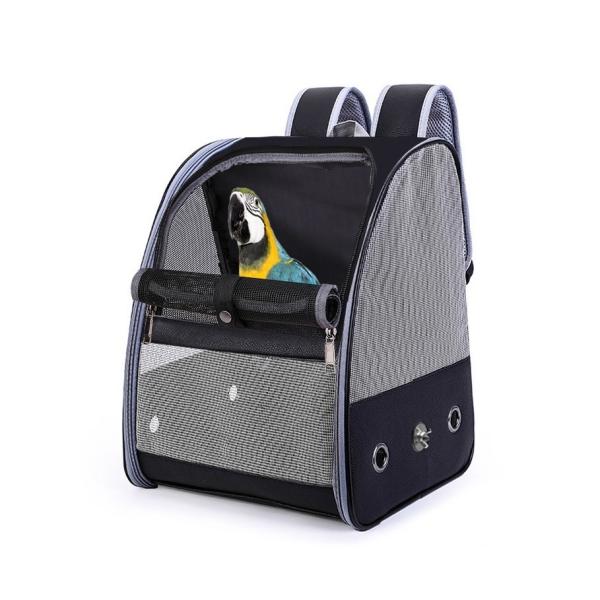 ■商品紹介色はブラック！鳥、猫、犬、うさぎとお出かけ！緊急時の病院や避難にも使える必須アイテム！■商品情報内容：バッグ 1個、止まり木 1本材質：バッグ…PU（ポリウレタン樹脂）　止まり木…花椒（サンショウ）　金具サイズ：幅32cm×高さ4...