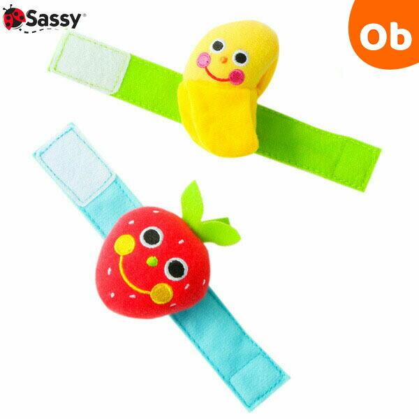 大人気の絵本にも登場するキャラクターモチーフのリストラトル。手首や足首に巻き付けて、キャラクターが揺れるたびにカラカラ音が楽しめます。赤ちゃんが認識しやすい左右対称の顔もポイント。赤ちゃんが認識しやすい左右対称の顔手首に取付けて振るとカラカ...