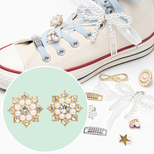 ■足元から、個性をプラス定番スニーカーも、アクセサリーひとつで一気にオリジナリティ溢れる印象に。気分やシーンに合わせて簡単に付け替え可能。まるでアクセサリー感覚で楽しめるのが魅力です。■小さなパーツでも、大きな存在感さりげなく光るメタルチャ...