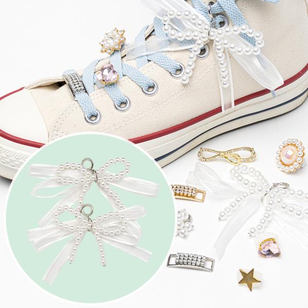 ■足元から、個性をプラス定番スニーカーも、アクセサリーひとつで一気にオリジナリティ溢れる印象に。気分やシーンに合わせて簡単に付け替え可能。まるでアクセサリー感覚で楽しめるのが魅力です。■小さなパーツでも、大きな存在感さりげなく光るメタルチャ...