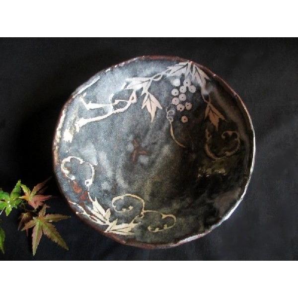 美濃焼鼠志野葡萄画盛鉢