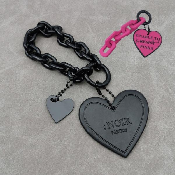 176 タッセルキーホルダー＊ぷっくりハート✨ハンドメイド✨ 176 タッセルキーホルダー＊ぷっくりハート✨ハンドメイド✨