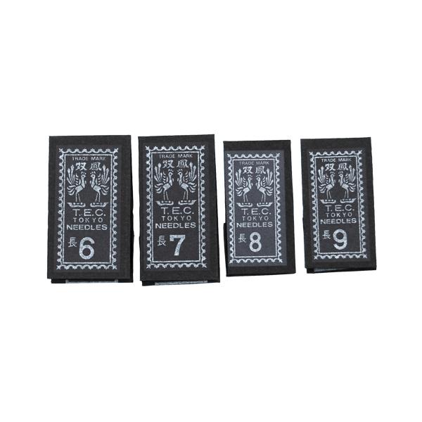 双鳳メリケン針(25本入)　長4-9品番：12902-07入数：1用途：縫針、手縫い針種類：長４、長５、長６、長７、長８、長９材質：鋼線/ニッケルメッキ加工メリケン針は洋服針と呼ばれていて主に洋裁に使用される針。　針穴は細長く、針の先が急に...